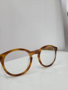 Especialista en gafas con prismas para personas que ven doble, en valencia centro, calle Cirilo Amorós 22 Valencia